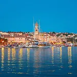 Sara * Krk Town